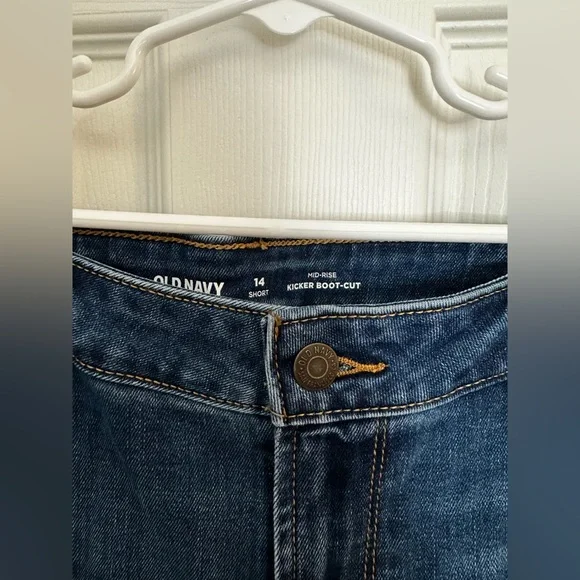 Old Navy Mid Rise Kicker Boot Cut 14 Short Jean - Picture 2 of 4